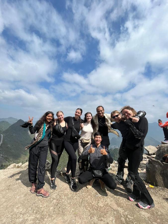 Hg Hostel Provide Tours & Motorbikes Ha Giang Exterior foto